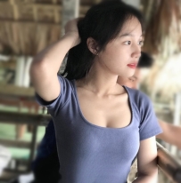腰力很不錯  可以自己扭動身體  思琪 164cm/46kg/Dcup/25