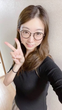 #反差教師   安娜  160/46/C/27歲