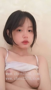 #小可愛喜歡嗎  可樂想156/C/44/20歲  純情正妹皮膚超級嫩滑