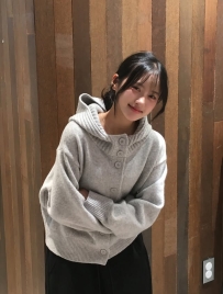 糖糖 159cm 45kg C奶 20歲    臉蛋可愛 個性幽默好聊