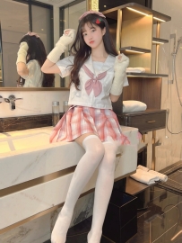 榮兒 157 45 C奶 19歲  介紹：甜美的小可愛