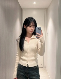 #臺中  柔柔 162cm 47kg  C奶  23歲  一靠近就很親切，笑容停不下來