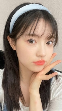#鄰家女孩  美拉 149cm 44kg C 20歲