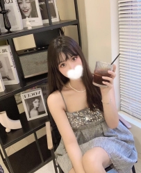 艾薇 164cm 45kg Ccup 21歲   纖細柔軟小蠻腰  搶眼的外貌
