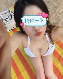 小薇 162 E奶 26歲  笑起來超級好看呢   身材超讚 一個皮膚嫩滑的正妹
