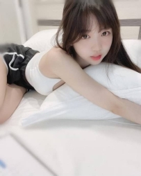 第一次下海兼職雅軒 165cm/D/20歲  圓圓的臉蛋 好卡哇伊的
