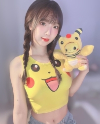 臺北 l 米晴 158cm.C奶.43kg.20歲 l 粉嫩多汁 穴緊