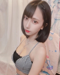 無辜ㄉ大眼妹子…  長輩也好大，喜歡被舔舔！夢婷 157.D.46...