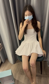 #瘦小學生妹  小肚 157cmB奶19歲
