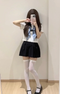 台北 l 月涵 158cm/45kg/Bcup/18歲 l 高中生 大眼清澈帶點天然害羞感 嬌小可愛、腰細腿勻稱B奶自然柔軟、整