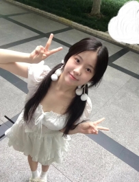 欣欣 155cm 48kg C奶 19歲  #剛畢業 #新手嫩感