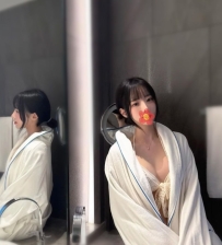 尤尤 160cm-22歲-Fcup-47kg 童顏F奶小美女，臉蛋可愛