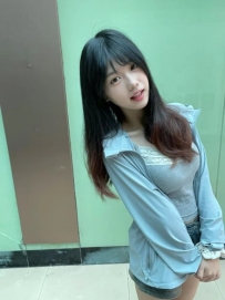 心兒  158.D.45.21歲  可愛學生妹，身材小隻有料