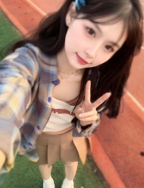 洋洋 160cm 44kg   Ccup  20歲  #清純學生妹 甜美秀氣
