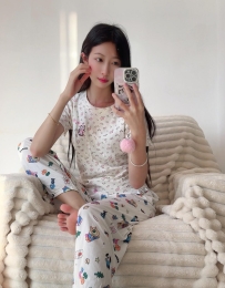 艾青  162 B+ 25歲  超正的護士 親親  按摩   鴛鴦浴 吹簫  冰火 69