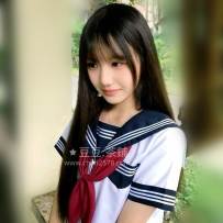 蜜可｜157cm｜B+奶｜44kg｜19歲  #反差系清純小色女 #缺愛學生妹