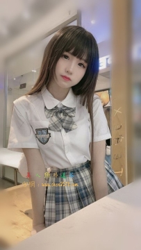 雅潔155.B.42.20歲  小小隻 很愛笑 陽光活潑的小女生