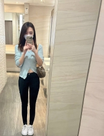 #台北  靜茹  159cm C奶 45kg 24歲  身材嬌小 笑容甜美可人