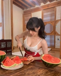涵涵 163 F 50 23歲  葛格別光看女優！台灣美眉也想被疼愛！