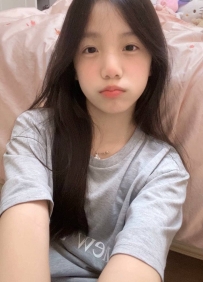 極品蘿莉 高中生  皮膚白皙 小 穴緊緻 敏感