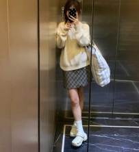陽光   158.B+.45.19歲  特點：可愛 粉嫩 一線鮑 好調教