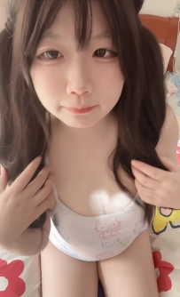 🌸 馨兒｜160 / 46 / C｜21    甜美乖巧型，聲音軟軟的，