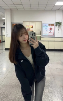 #新竹  彤彤 162 46kg C 23歲  #擁有一雙迷人的電眼