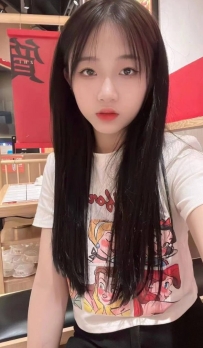 #高雄    語語 160 43 C 20歲  自然淡淡妝 清楚可愛