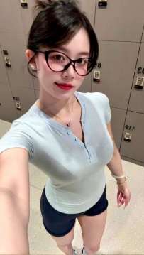 星敏 163.D.47kg.25歲  長相清純御姐 身材非常好   皮膚白皙 配合度高 聲音很乃