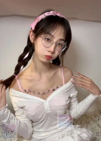 #台中  曼曼  162 C 46 23歲  精緻的臉蛋 性感身材天然C奶