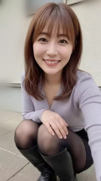 思思 158cm C 47kg 31歲  簡單乾淨型，讓人很放鬆