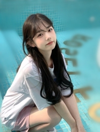 貝拉156.44.B奶.19歲  19歲很青澀卡哇伊的女生