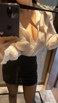 #臺中  #優惠套餐：買三節送一節  夢露 164 E 48kg 25歲