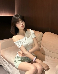 莉莉 165cm D+ 48kg 24歲  #堅挺蜜桃奶 豐滿女人味很足