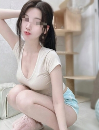 怡萱  160cm 23歲 D奶 46kg  長相甜美可愛 有點害羞有點性感