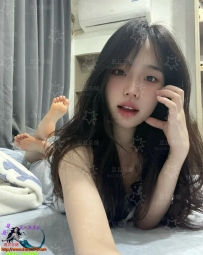 嫣筠  160 / 42 / C / 21歲  #遊戲實況主