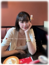 短髮俐落｜長腿吸睛 雨葵 165公分|F罩杯|48kg|25歲