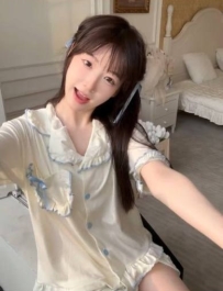 琪琪 156.B奶.20.44kg  新鮮下海的學生妹.