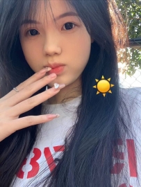 #臺北  彤彤 157.B+.19.43kg  在校在家都是乖乖女