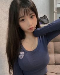 鮑鮑  158cm 48 E罩杯 20歲  童顔巨乳妹