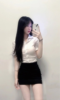慧言  165 46  C  25歲    性經驗少  緊+水  小奶但是粉 穴緊 態度好