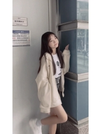 一禾158.44.C.19歲  天生幼齒 初戀在校生    纖細美腿 長相清純甜美