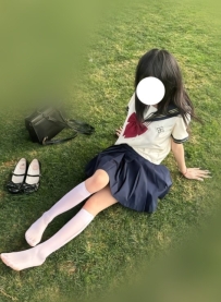 小白花花 154cm.42kg.Bcup.18歲  小芝文靜乖巧 有點小害羞~