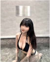 #性感火辣人妻  #敏感多汁  雪琪 160cm.E+.50kg.30歲