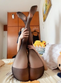 葉子 161cm.45kg.C杯.21歲  #長相清純的護理系係花’葉子