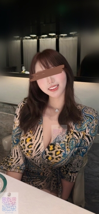 奶茶  163cm/50/E/32歲  一位超級淫蕩的人妻