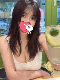 🎀 琪琪：163cm｜52kg｜F奶｜25歲
