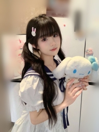 小悅  156cm B奶 43kg 19歲  #清純可愛的臉蛋 兩眼迷人