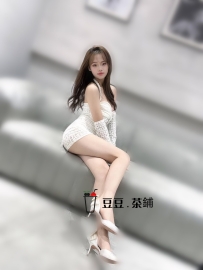 喬妹：162m｜46kg｜小D｜23歲 超級粉 年輕 嫩嫩的正妹 超可口