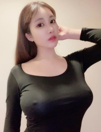 花旗 165cm/50kg/G奶/24歲    身材運動不胖型  清甜雙唇 看似溫柔
